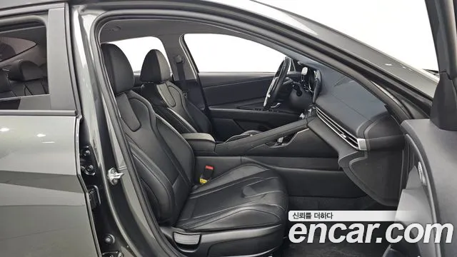 Hyundai AVANTE Avante (CN7) — Фото автомобиля 10