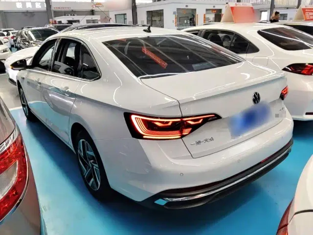 Volkswagen Sagitar — Фото автомобиля 4