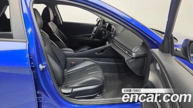 Hyundai Avante CN7 — Фото автомобиля 11