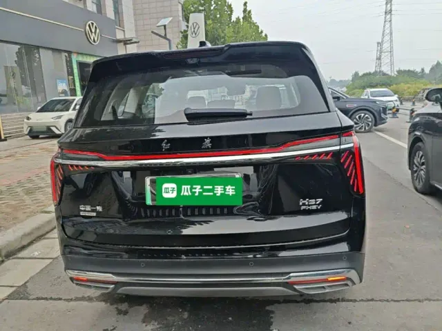 Hongqi HS7 PHEV — Фото автомобиля 5