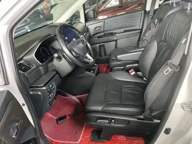 Honda Elysion — Фото автомобиля 14