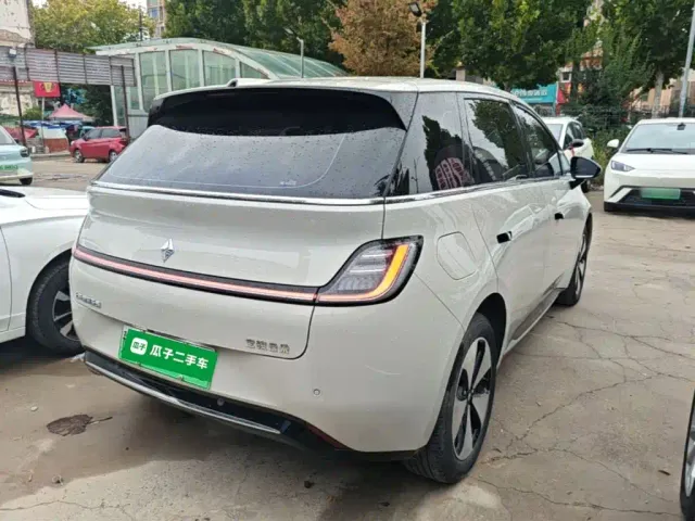 Baojun Cloud — Фото автомобиля 6