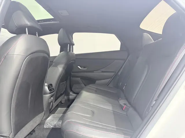 Hyundai Elantra — Фото автомобиля 8