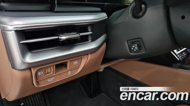 Hyundai Grandeur Grandeur (GN7) 2.5 Бензин 2WD — Фото автомобиля 26