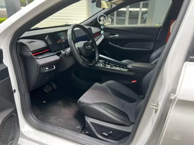 Geely Binrui — Фото автомобиля 6
