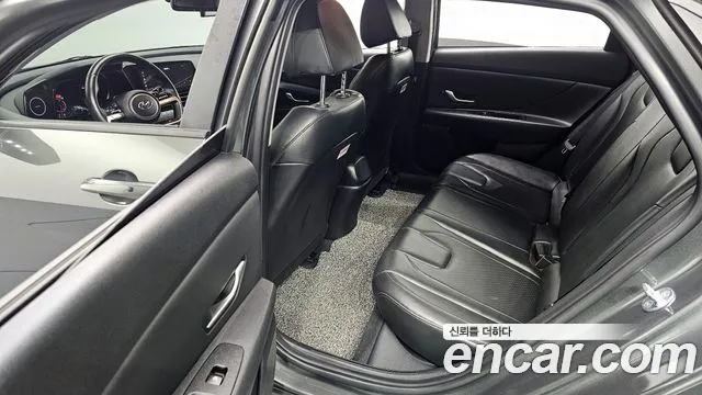 Hyundai AVANTE Avante (CN7) — Фото автомобиля 11