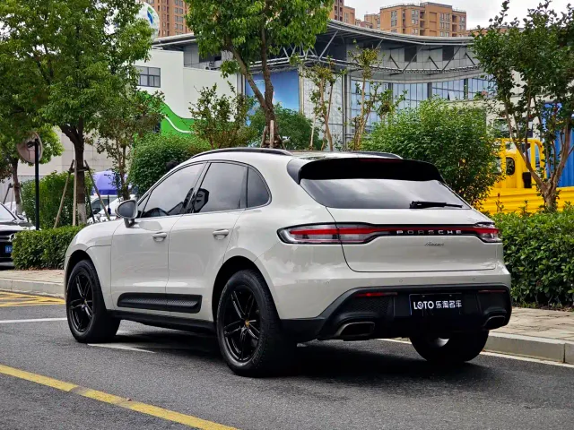 Porsche Macan — Фото автомобиля 6