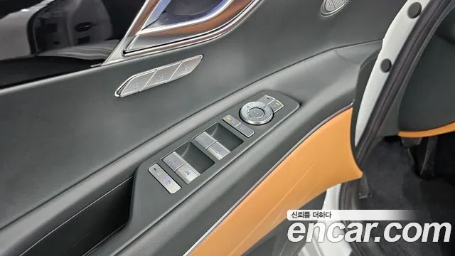 Genesis GV80 — Фото автомобиля 27