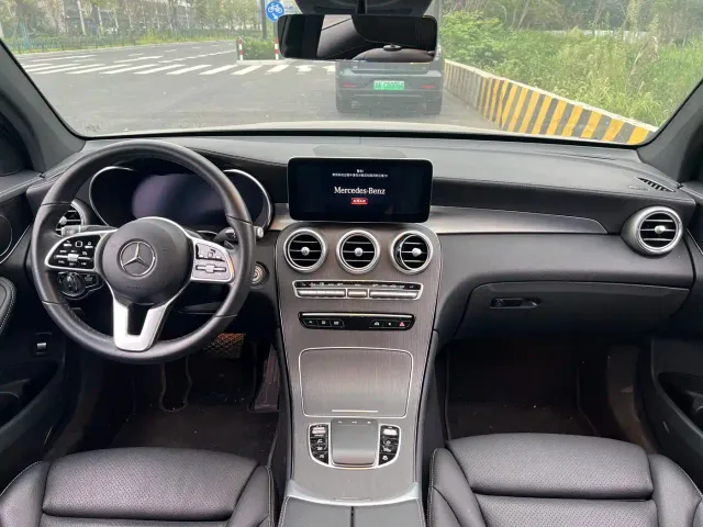 Mercedes-Benz Mercedes-Benz GLC Coupe 2021 GLC 300 4MATIC Coupe SUV — Фото автомобиля 11