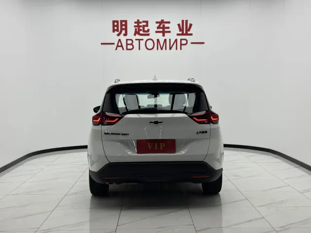 Chevrolet Orlando — Фото автомобиля 9