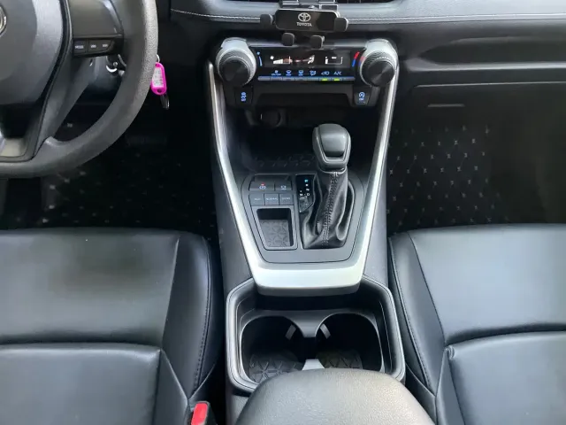 Toyota Wildlander 2022 Facelift 2.0L CVT 2WD Leading Edition — Фото автомобиля 15