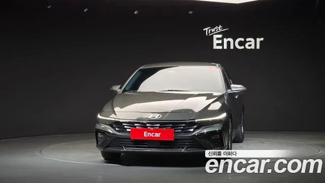 Hyundai Avante CN7 — Фото автомобиля 3