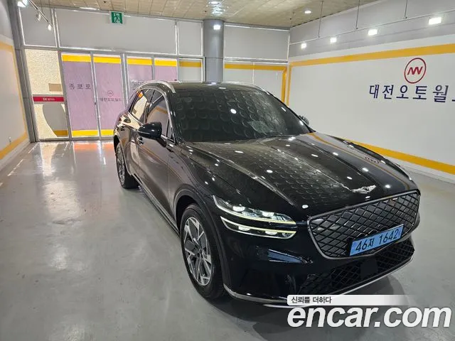 Фотография автомобиля — Genesis GV70 Electrified