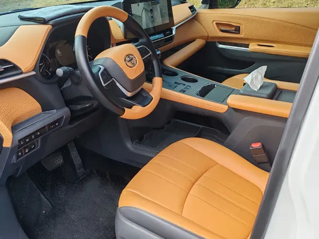 Toyota Granvia — Фото автомобиля 7