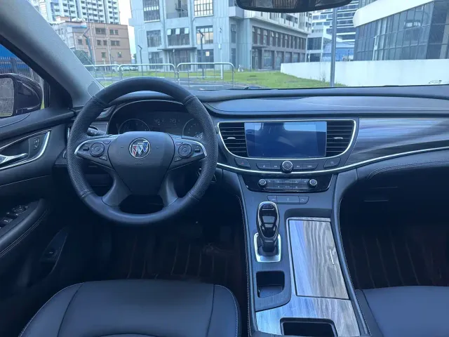 Buick LaCrosse — Фото автомобиля 9
