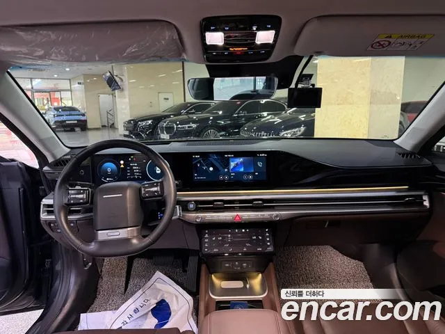 Hyundai Grandeur Grandeur (GN7) 2.5 Бензин 2WD — Фото автомобиля 9