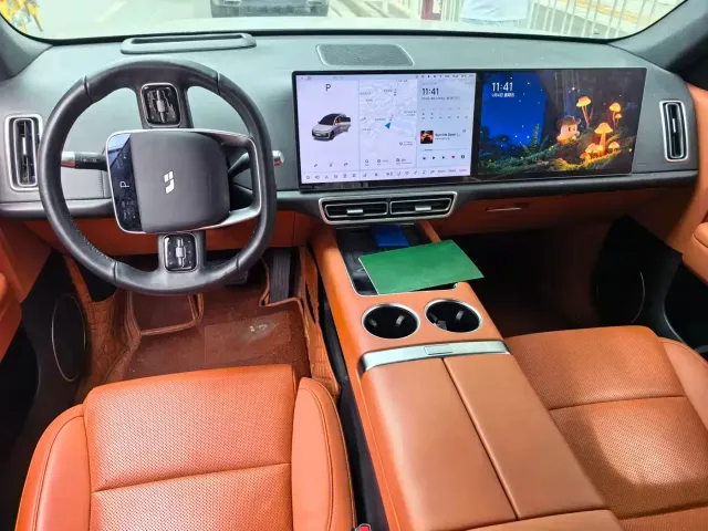 Li Auto L6 — Фото автомобиля 6