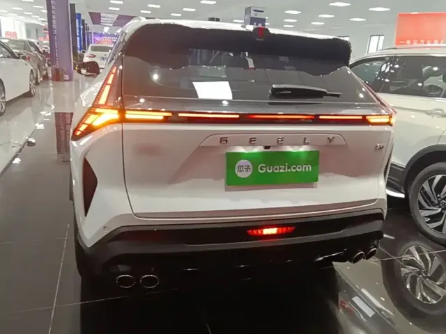 Geely Boyue — Фото автомобиля 5