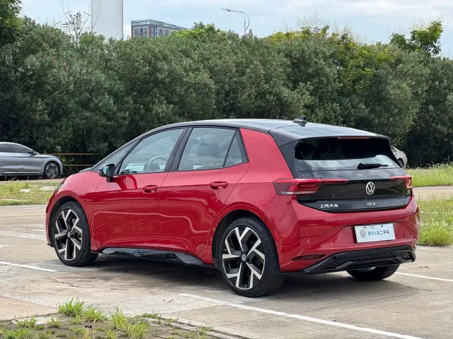 Volkswagen ID.3 — Фото автомобиля 9