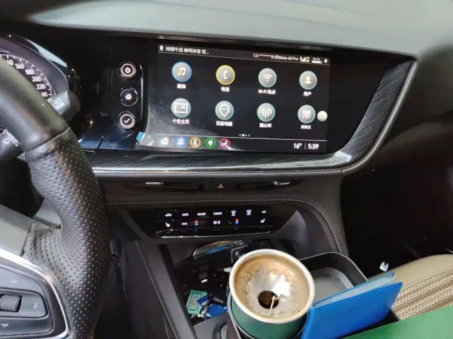 Buick Envision Plus — Фото автомобиля 9