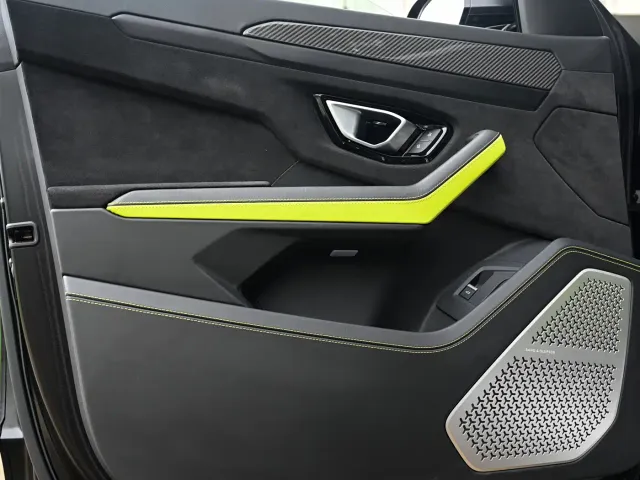 Lamborghini Urus — Фото автомобиля 6