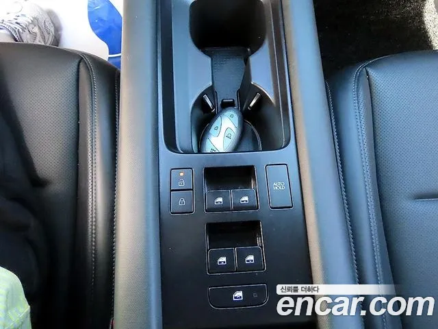 Hyundai Ioniq 6 — Фото автомобиля 12
