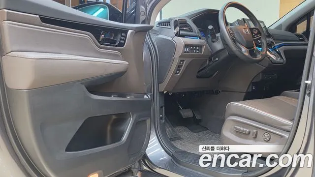 Honda Odyssey — Фото автомобиля 15