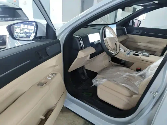Jetour X70L — Фото автомобиля 15
