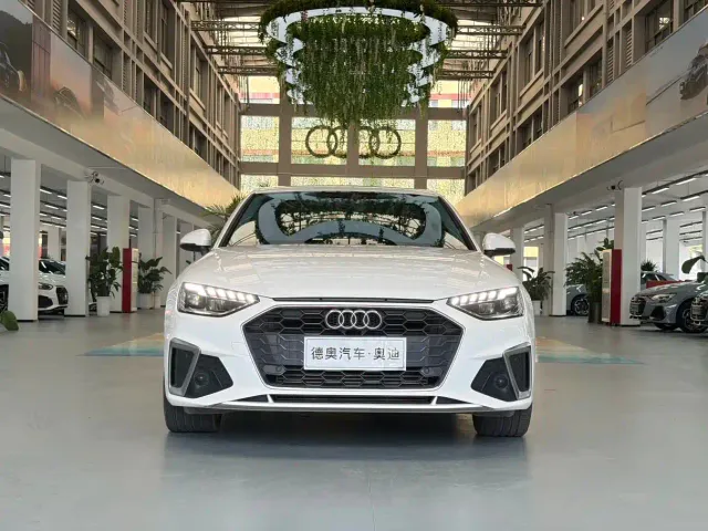 Audi A4L — Фото автомобиля 3