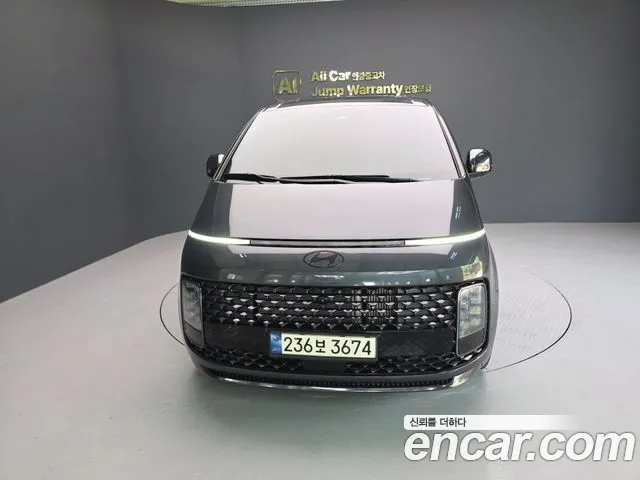 Фотография автомобиля — Hyundai Staria