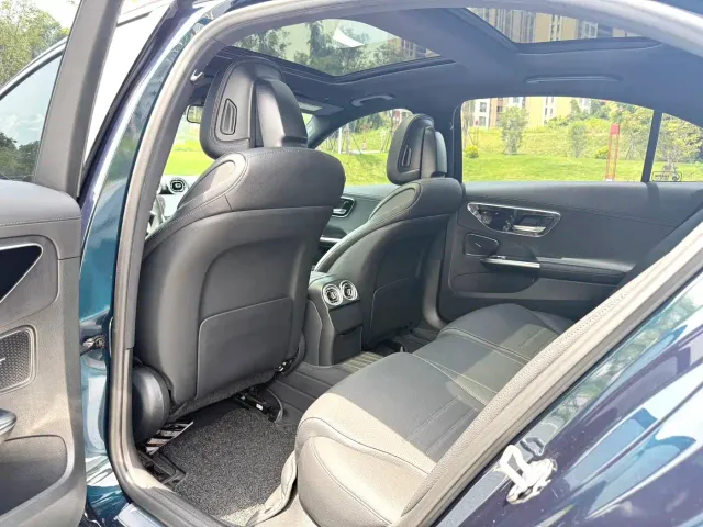 Mercedes-Benz C-Class — Фото автомобиля 4