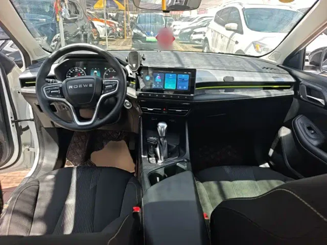 Roewe i5 — Фото автомобиля 9