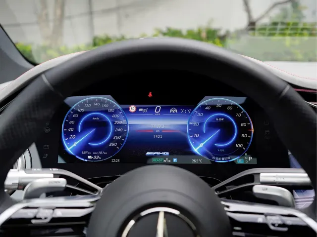 Mercedes-Benz EQS AMG — Фото автомобиля 9