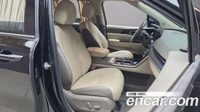 Kia Carnival 4th Gen — Фото автомобиля 18