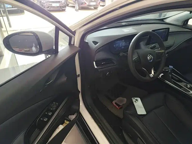 Buick Velite 6 — Фото автомобиля 15