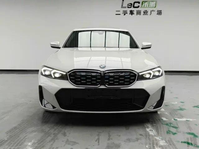 BMW 3 Series — Фото автомобиля 2