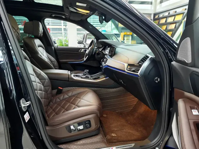BMW X5 — Фото автомобиля 12