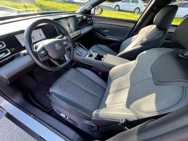 BYD Qin L — Фото автомобиля 13