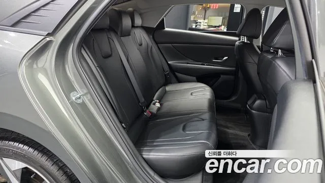 Hyundai Avante CN7 — Фото автомобиля 11