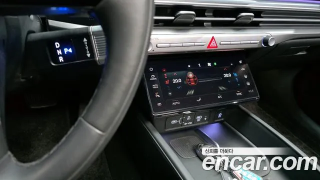Hyundai Grandeur Grandeur (GN7) 2.5 Бензин 2WD — Фото автомобиля 9