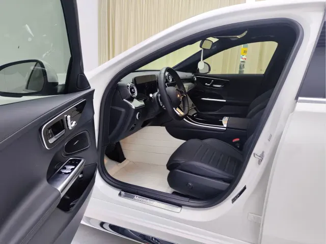Mercedes-Benz C-Class — Фото автомобиля 7