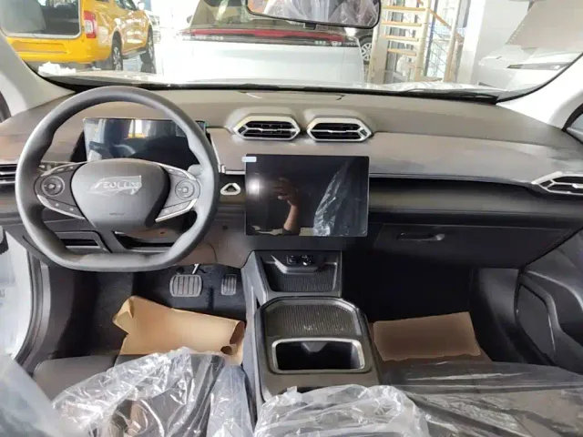 Dongfeng SKY EV01 — Фото автомобиля 9