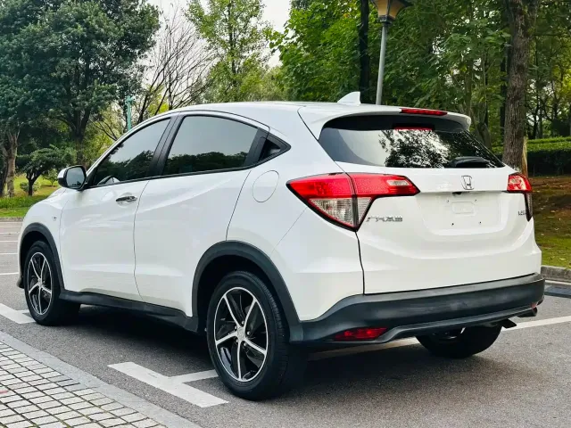 Honda Vezel — Фото автомобиля 10