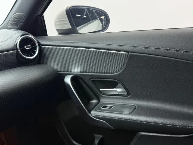 Mercedes-Benz A-Class — Фото автомобиля 11