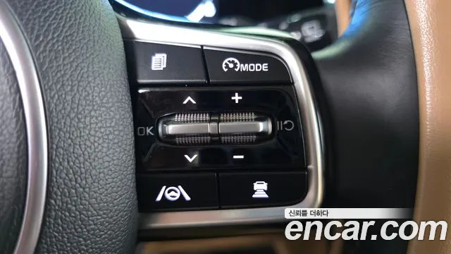 Kia Carnival Generation 4 — Фото автомобиля 17