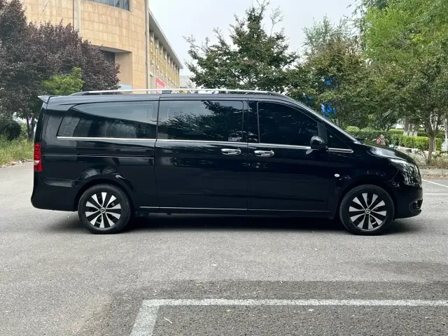 Mercedes-Benz Vito 2023 2.0T Elite 7-Seater — Фото автомобиля 7