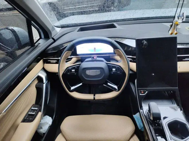 Geely Boyue L — Фото автомобиля 6