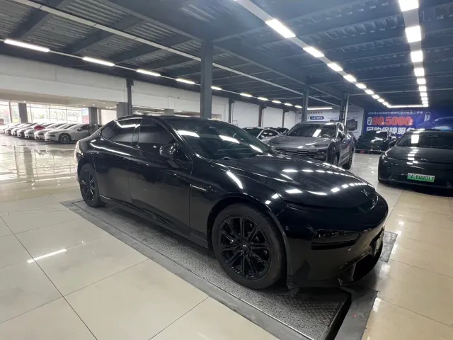 Xpeng P7 — Фото автомобиля 8