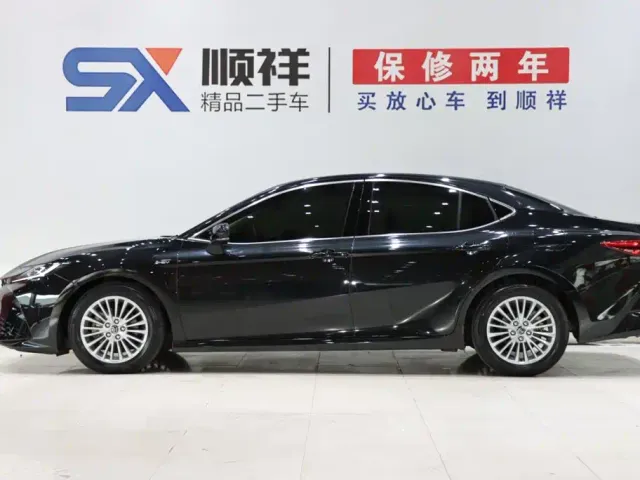 Toyota Camry — Фото автомобиля 6