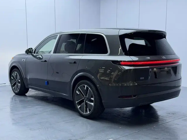 Li Auto L9 — Фото автомобиля 5